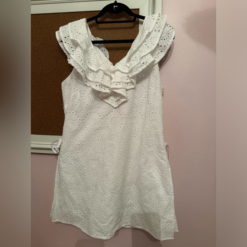 NWT Lilly Pulitzer Resort White Emiline Romper in Circle Bloom Eyelet Size 12